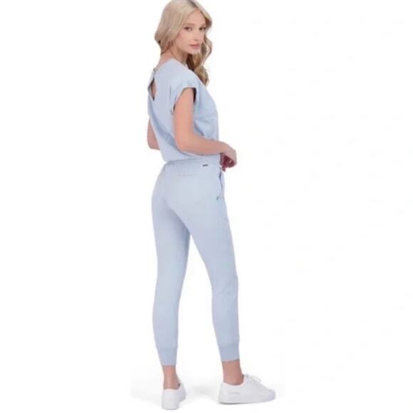 NWT n:Philanthropy Lawes Short Sleeve V-Neck Light Blue Jumpsuit LARGE - Picture 2 of 10